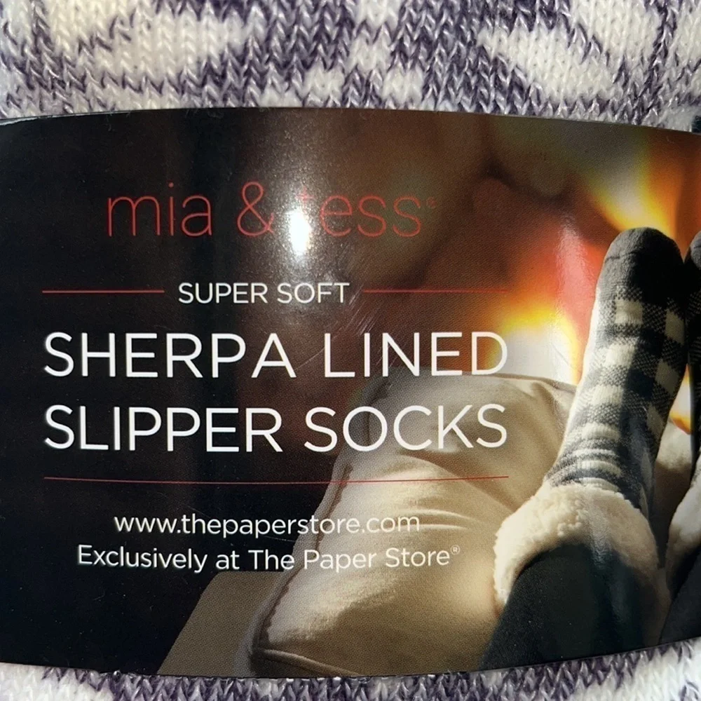 Cozy Sherpa lined slipper Socks NWT Tess & Mia‎